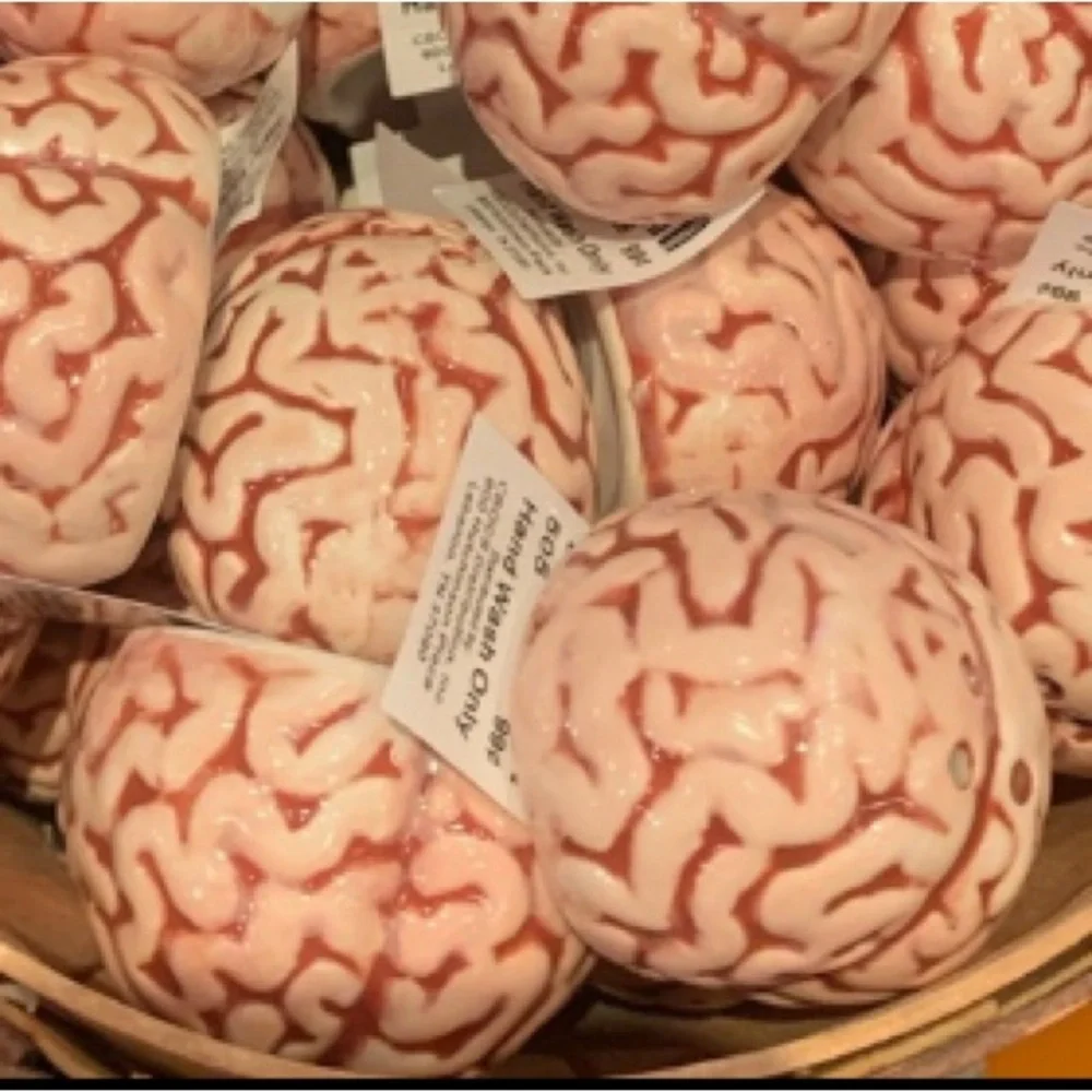 2 pc 🧠 salt/pepper shakers Halloween Brain creepy scary season table Decor new - Picture 5 of 5